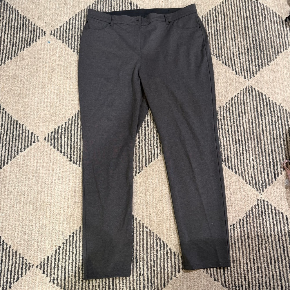 Chico's So Slimming Gray Straight Leg Pants Size 3 Regular Charcoal Trouser
